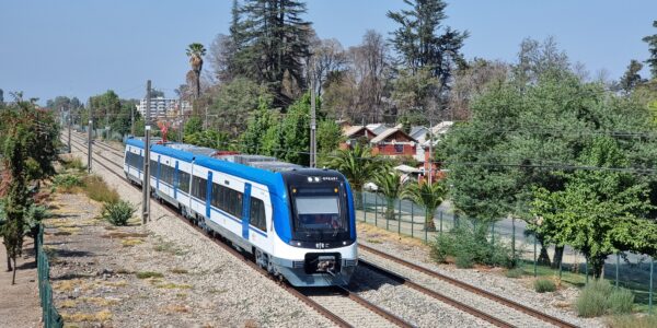 EFE abre ofertas económicas para dos tramos de proyecto de Tren a Melipilla