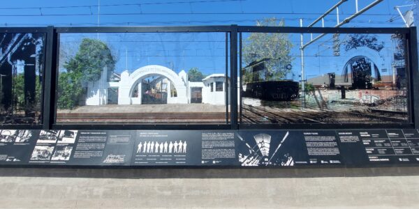 Participamos de la inauguración de la museografía al aire libre que releva el Pórtico de la Maestranza San Bernardo