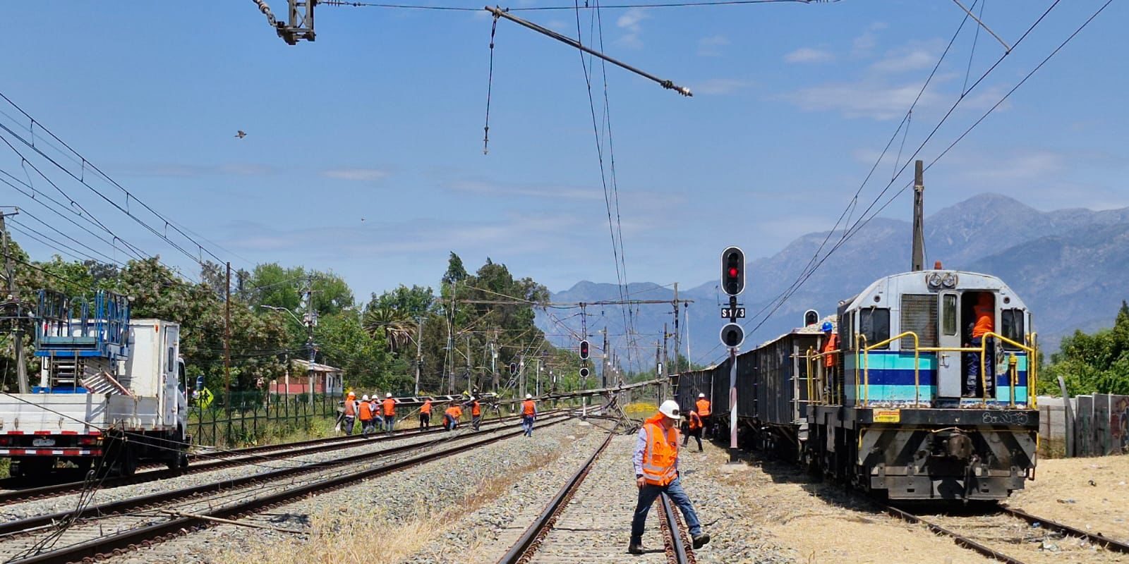 EFE Central informa servicios parciales tras incidente de tren de faenas en sector de Paine