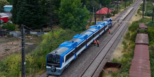 Llega a Puerto Varas el primer tren para futuro servicio Llanquihue Puerto Montt 