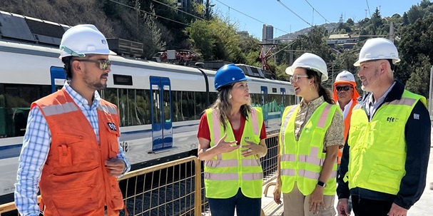 Autoridades constatan en terreno el avance de las obras de Estación Valencia